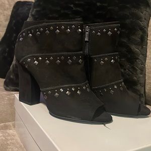 Brand New Jessica Simpson 11M Booties Black w/ Silver Studs